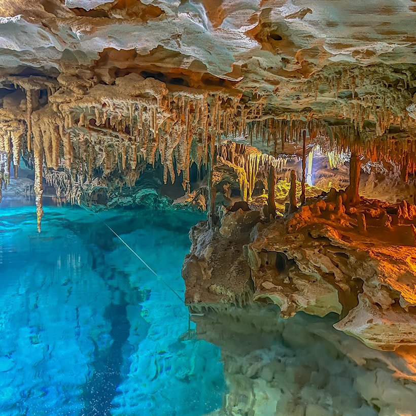 Galeria_Ecopark_KantunChi_Grutaventura_Cenote2_Estalactitas.jpg